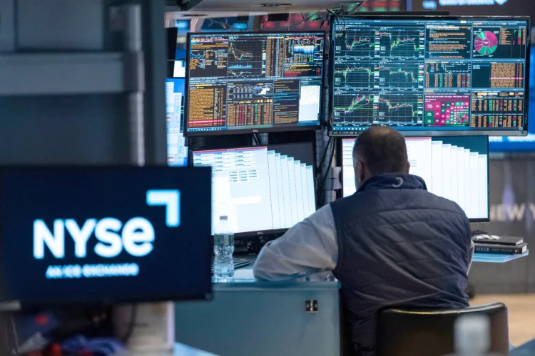 US markets weighed down by an extended tech sell-off